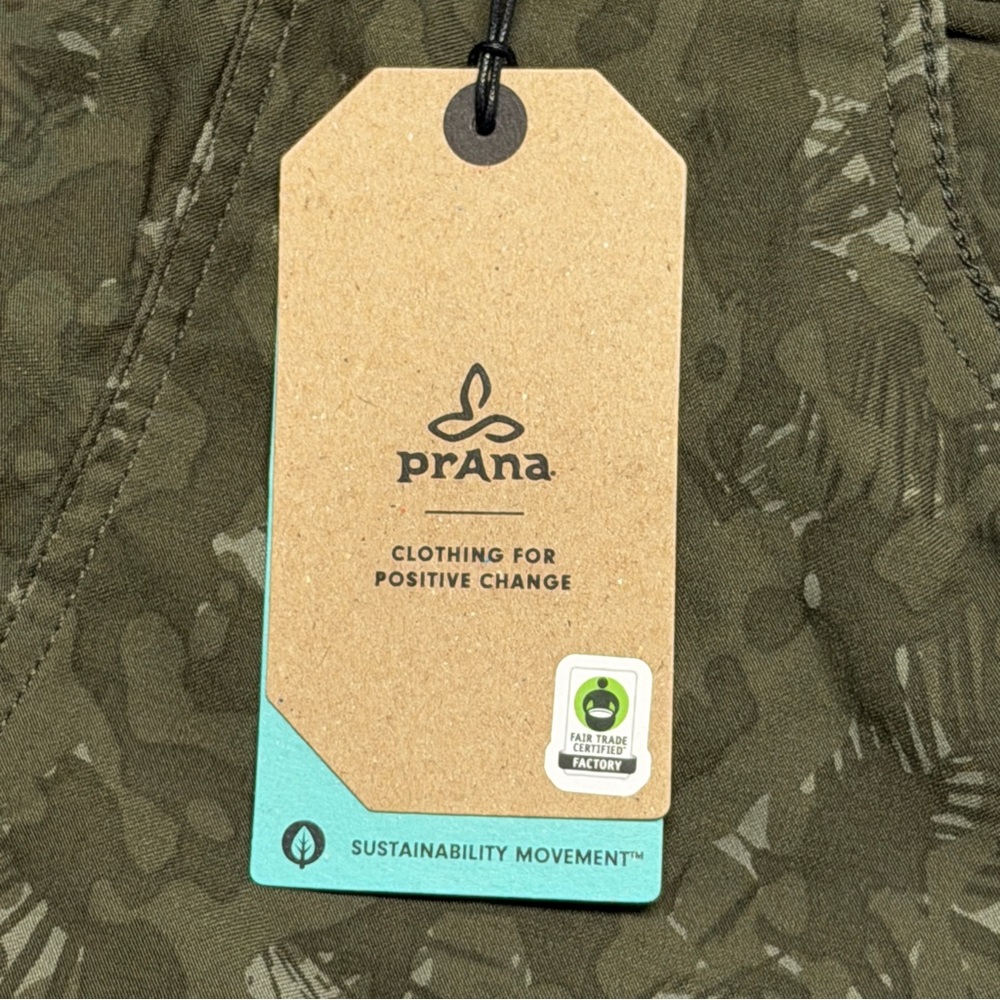 Prana Halle E-Waist Shorts WMNS Size 4, 3" Inseam Green Camo Outdoors Hiking NEW - Picture 3 of 7